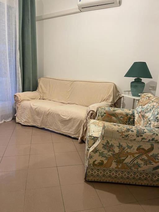 Appartamento 2/3 Pieces Avec Terrasse A *